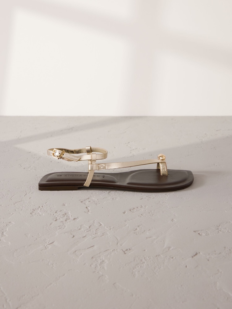 Gold Leather Signature Metal Toe Loop Strappy Sandals - Image 6 of 9