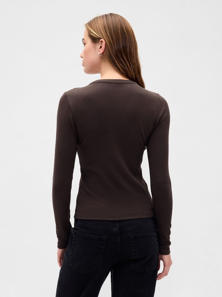 Brązowy - Gap Modern Crew Neck Long Sleeve T-Shirt - Obraz 2 z 3 Brązowy - Gap Modern Crew Neck Long Sleeve T-Shirt - Obraz 2 z 3