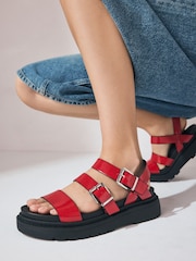 نموذج أحمر - Chunky Buckled Sandals - صورة 2 من 8