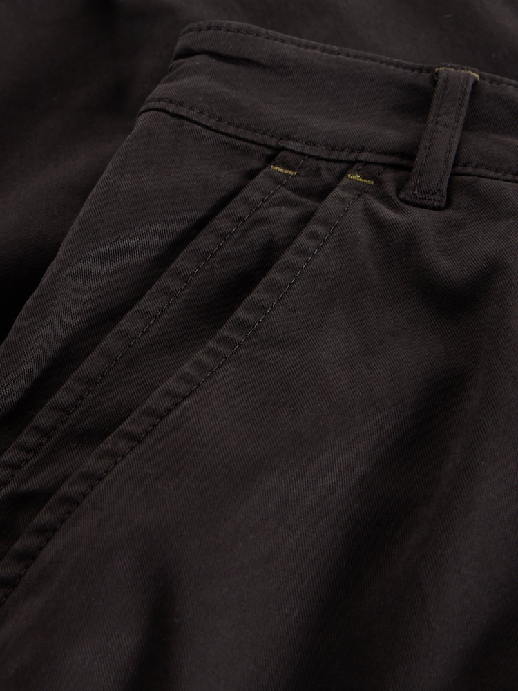 White Stuff Black Everleigh Cargo Trousers - Image 6 of 6