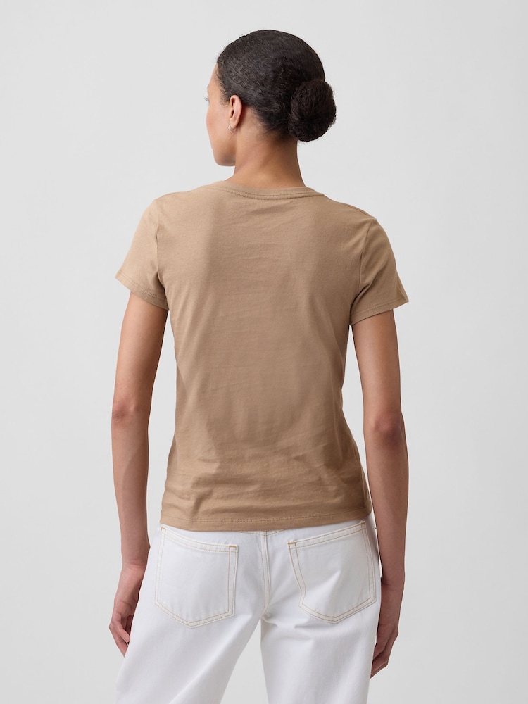 Gap Tan/Gold Logo Short Sleeve T-Shirt - Image 2 of 5 Gap Tan/Gold Logo Short Sleeve T-Shirt - Image 2 of 5