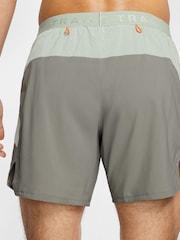 Nike Trail Dri-FIT 6 inch Brief Lined Running Shorts - Imagen 2 de 4