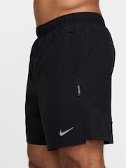Nike Black Dri-FIT Breathe 7 inch Challenger 2 in 1 Running Shorts - Image 3 of 5