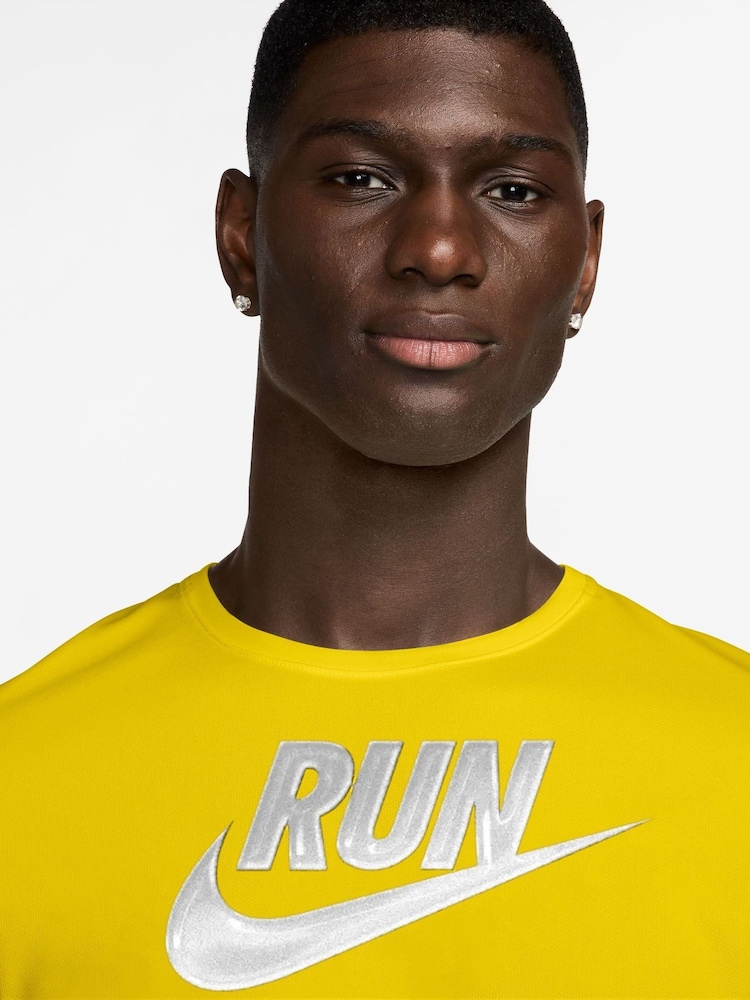 Nike Lightening Yellow Miler Run Energy Running T-Shirt - Image 3 of 3