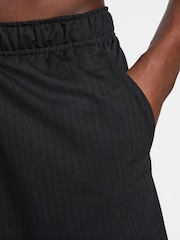 Nike Black Breathe Totality 7 Inch Training Shorts - Image 5 of 8