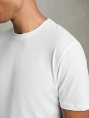 Reiss White Praise Cotton Crew-Neck T-Shirts 3 Pack - Image 4 of 6