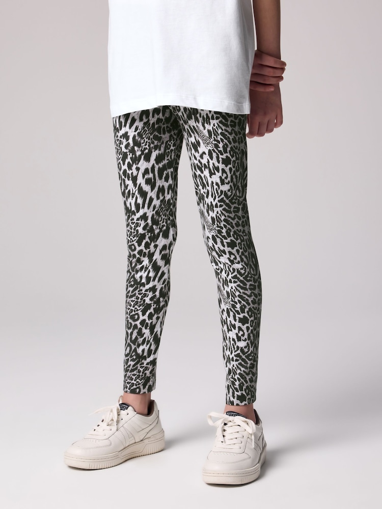 smALLSAINTS Leopard Underground Oversized T-Shirt and Legging Girls Set - Image 5 of 9