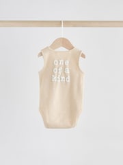 Neutral Brown/ Mint Green Slogan - Pack de 3 bodis sin mangas para bebé - Imagen 8 de 10