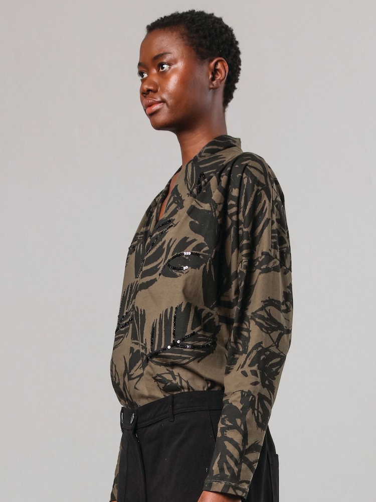 Religion Green Batwing Sleeve V-Neck Blouse With Leaf Motif and Beaded Embroidery - Image 6 of 6