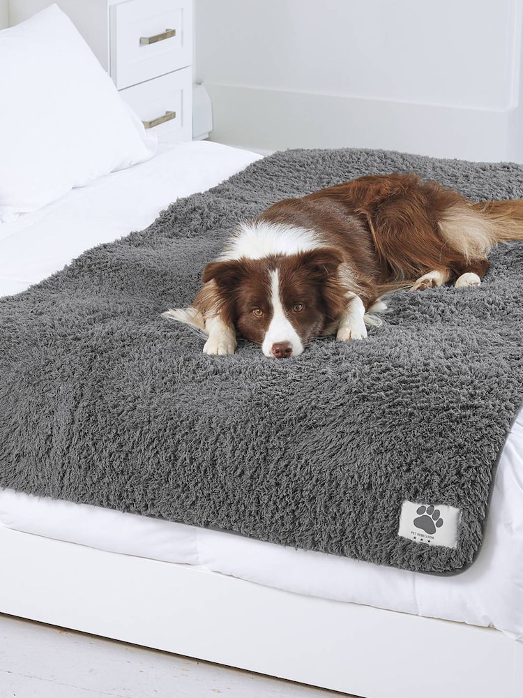 Pet Rebellion Grey Comfy Pet Cover For The B Floor Sofa - Image 2 of 2 Pet Rebellion Grey Comfy Pet Cover For The B Floor Sofa - Image 2 of 2