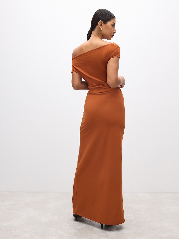 Rust Brown Polyamide Slinky Ruched Off The Shoulder Midi Dress - Image 3 of 7