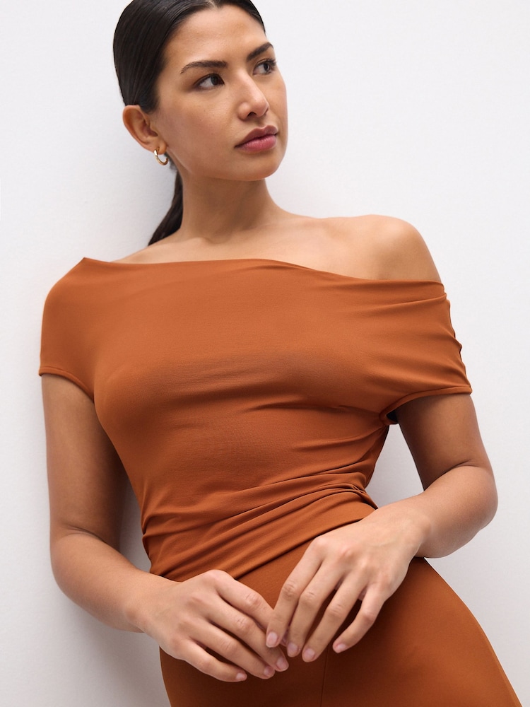 Rust Brown Polyamide Slinky Ruched Off The Shoulder Midi Dress - Image 4 of 7