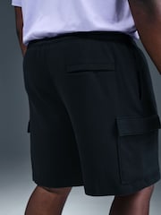 Negro - Pantalones cortos de estilo cargo de polar Club de Nike - Imagen 8 de 10