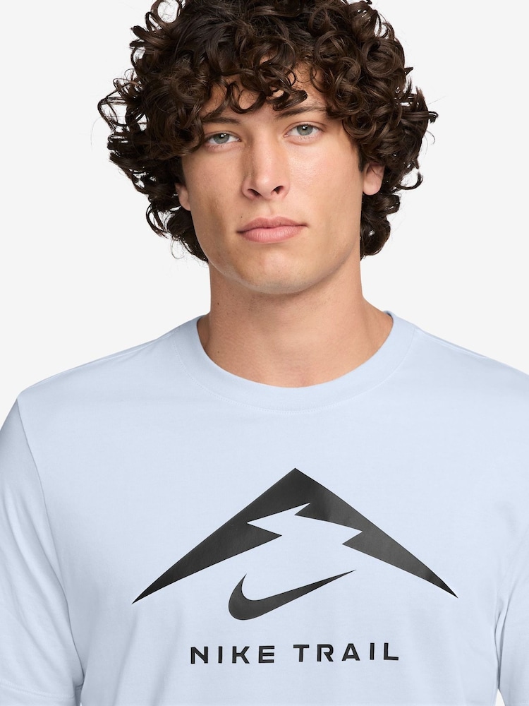 Nike Football Grey Dri-FIT Trail Running T-Shirt - Image 3 of 3