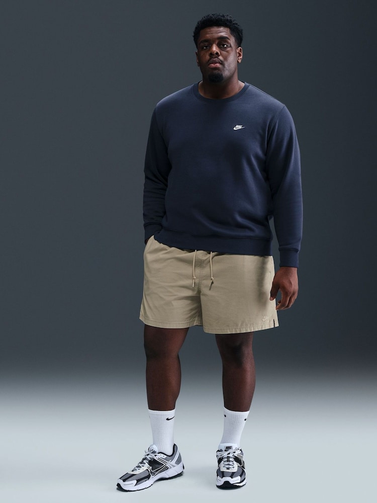 Obsidian Navy - Nike Club Sweatshirt mit Rundhalsausschnitt - Bild 10 von 10