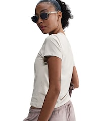 Nike White Chill Knit T-Shirt - Image 4 of 5