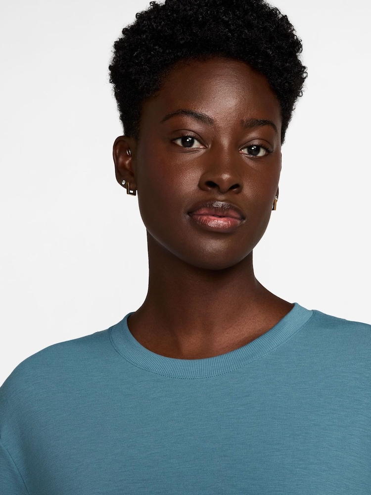 Nike Smokey Blue Dri-Fit One Relaxed Short Sleeve Top - Image 3 of 4