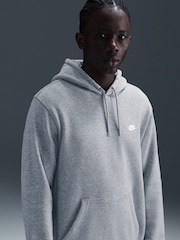 Hellgrau meliert - Nike Club Kapuzensweatshirt - Bild 9 von 10