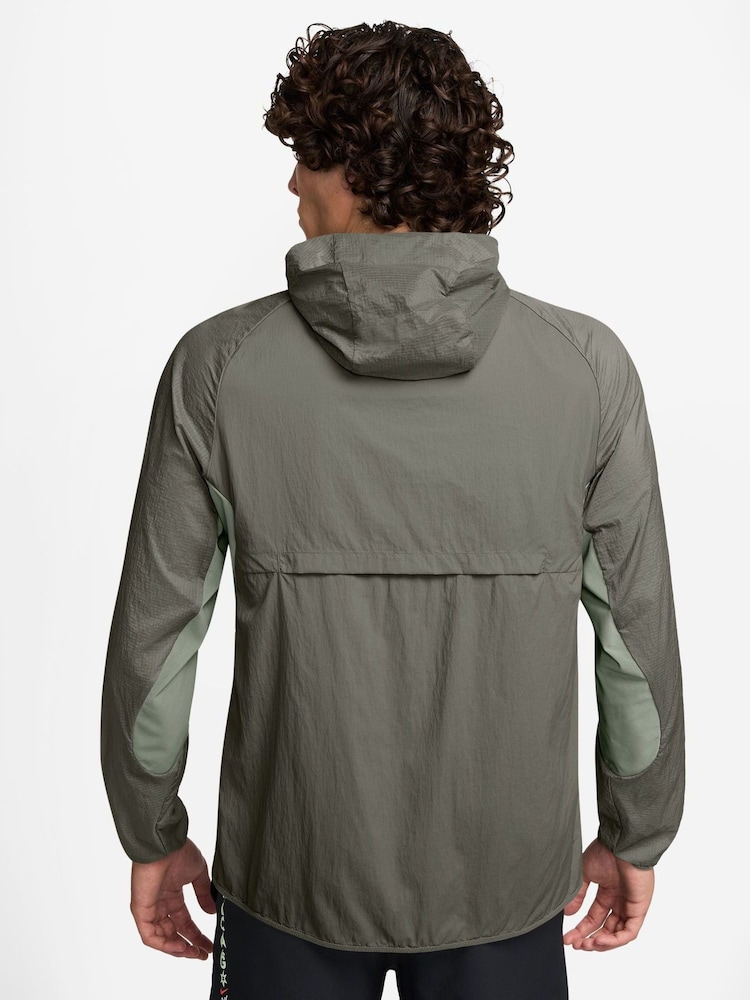 Nike Light Army Trail Aireez Running Jacket - Image 2 of 3