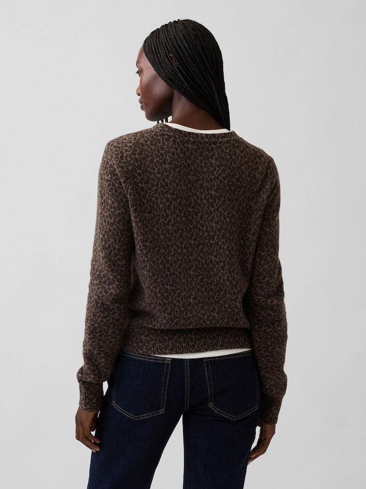 Gap Leopard CashSoft Crew Jumper - Image 2 of 5 Gap Leopard CashSoft Crew Jumper - Image 2 of 5