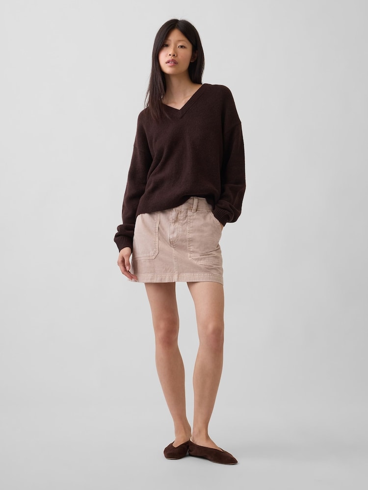 Gap Brown CashSoft Oversized V-Neck Jumper - Image 4 of 4 Gap Brown CashSoft Oversized V-Neck Jumper - Image 4 of 4