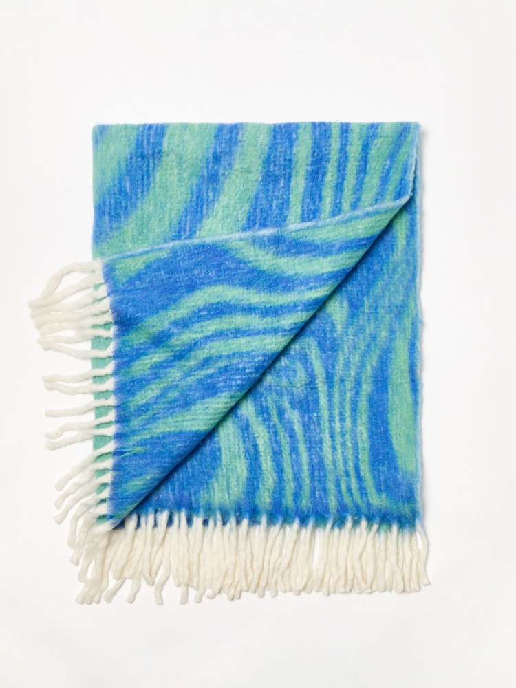 Oliver Bonas Blue Solana Swirl Fluffy Throw - Image 2 of 5