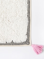 Oliver Bonas Cream Woven Fluffy Bath Mat - Image 3 of 4