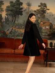 Yumi Black Tunic Dress with Pleated Balloon Sleeves And Tie Back - Image 3 of 9