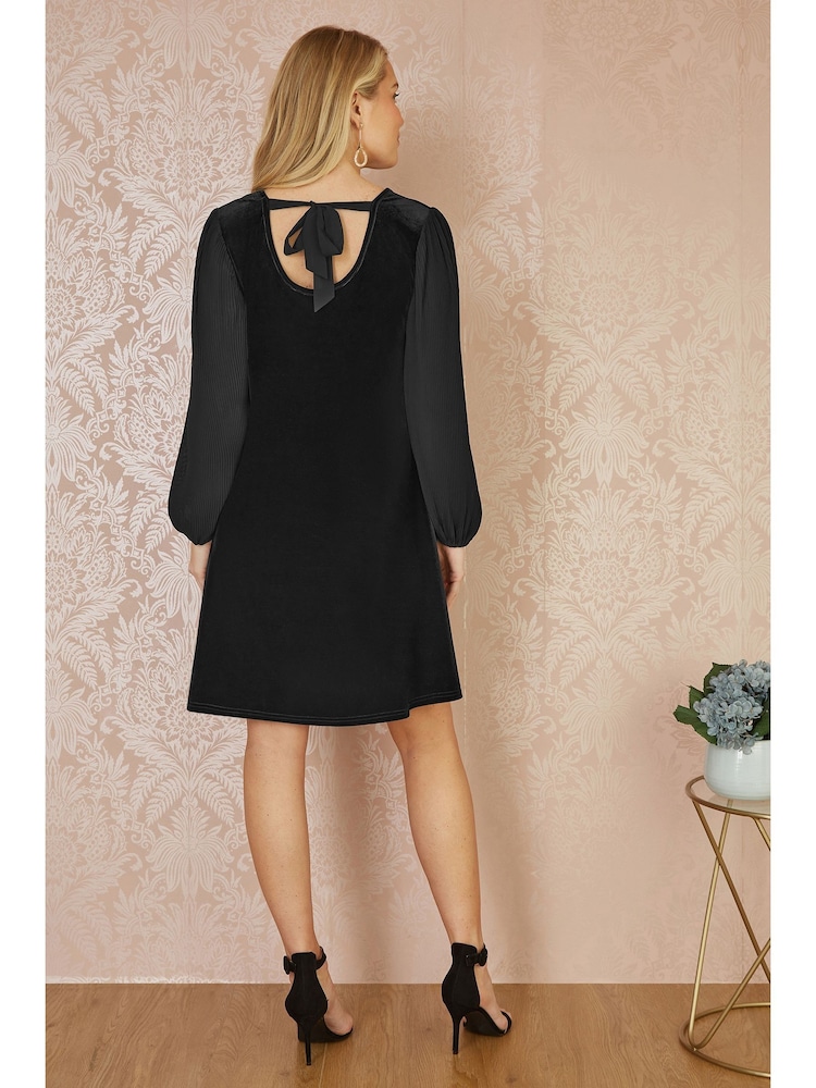 Yumi Black Tunic Dress with Pleated Balloon Sleeves And Tie Back - Image 8 of 9