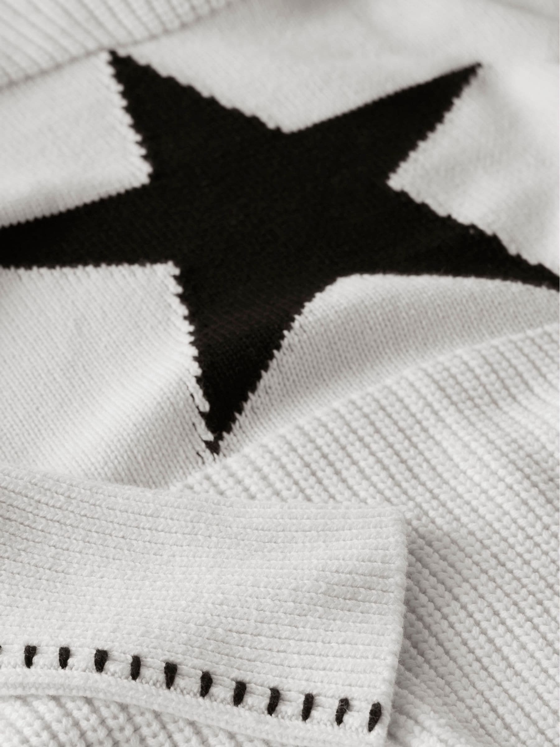 White star jumper 2025