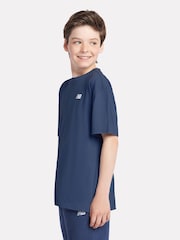 Modra-mornarsko modra - New Balance Kids majica iz džersija z majhnim logotipom 100% bombaž - Slika 2 iz 8
