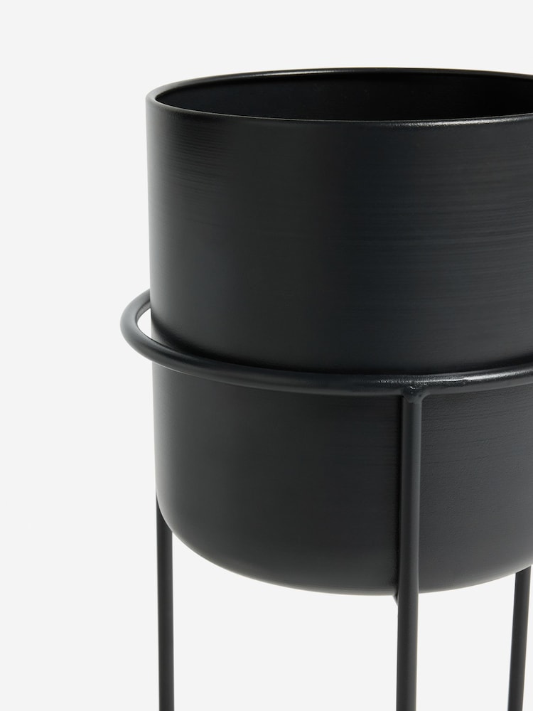 Set of 2 Black Raised Metal Planters - Image 4 of 4