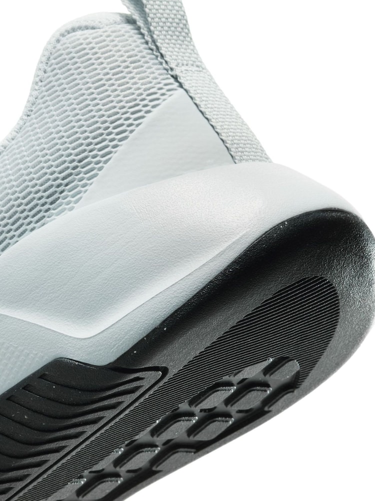 Nike White/Blue MC Trainer 3 Gym Trainers - Image 11 of 11