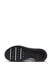 Nike White/Blue MC Trainer 3 Gym Trainers - Image 9 of 11