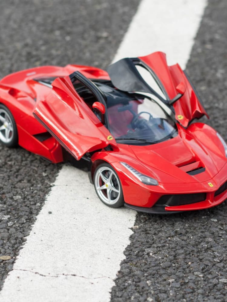 MenKind Remote Control 1:14 Scale La Ferrari Racing Car - Image 1 of 3 MenKind Remote Control 1:14 Scale La Ferrari Racing Car - Image 1 of 3