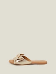 Accessorize Metallic Bow Slide Sandals - Imagem 2 de 4