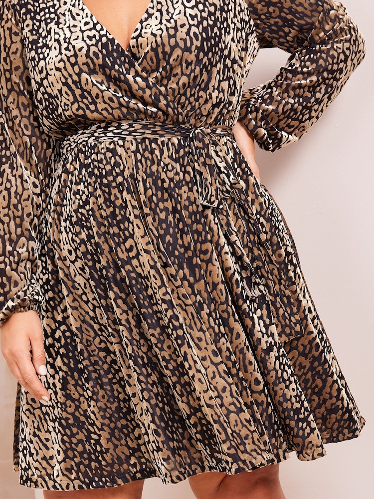 Friends Like These Black Animal Curve Long Sleeve Printed Velvet Mini Dress - Image 2 of 4