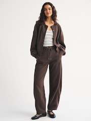 Abercrombie & Fitch Brown Exposedd Seam Barrel Joggers - Image 4 of 5