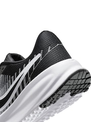 Nike Black/White Run Defy Road Running Trainers - Image 10 of 11