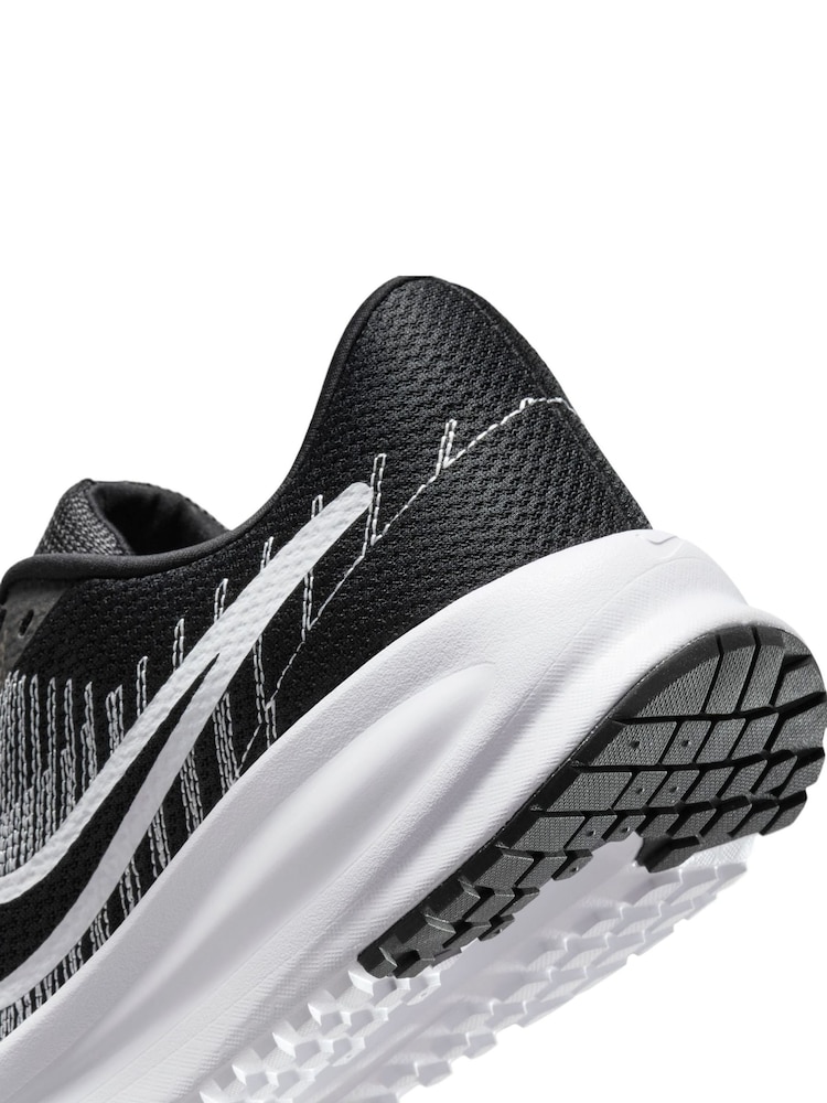 Nike Black/White Run Defy Road Running Trainers - Image 11 of 11 Nike Black/White Run Defy Road Running Trainers - Image 11 of 11