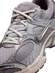 Nike Grey White V5 Runner Trainers - Image 10 of 12