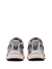 Nike Grey White V5 Runner Trainers - Image 3 of 12