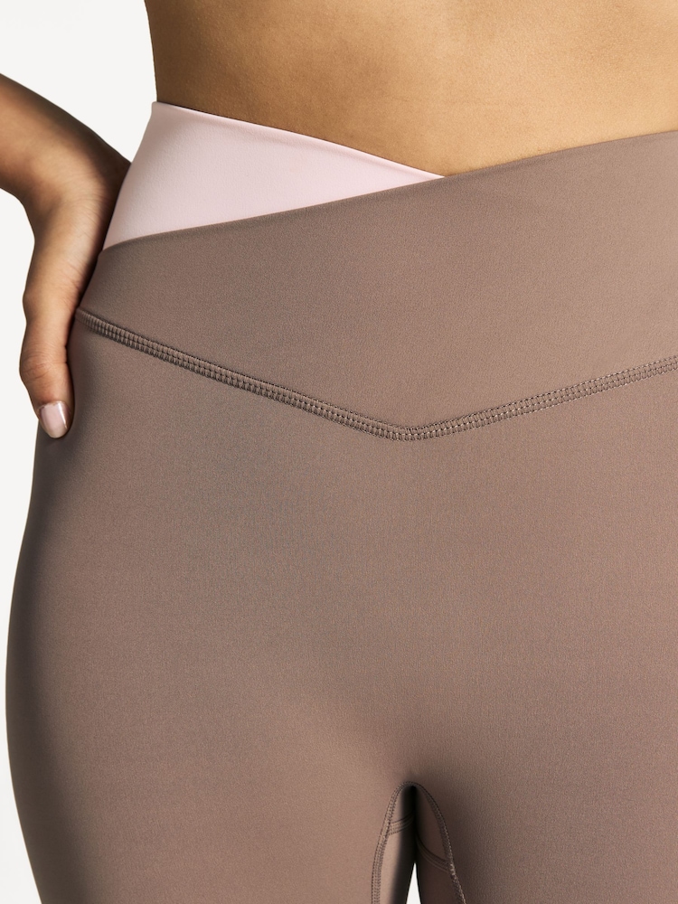 P.E Nation Two Tone Wander Leggings - Image 5 of 5