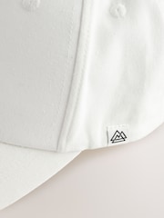 White Canvas 100% Cotton Cap 1-16 years (3mths-16yrs) - Image 5 of 6