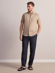 Pedra natural - Camisa de manga curta Signature 100% em linho - Imagem 2 de 8