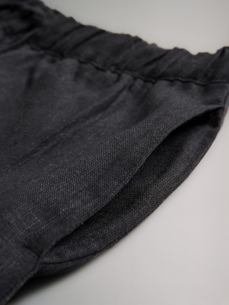 The Set Black/White 2 Pack Linen Blend Shorts - Image 5 of 5