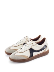 Moda in Pelle White Brioni Leather Multi Panel Gum Sole Trainers - Image 2 of 4