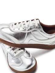Moda in Pelle Silver Brioni Leather Multi Panel Gum Sole Trainers - Image 3 of 4