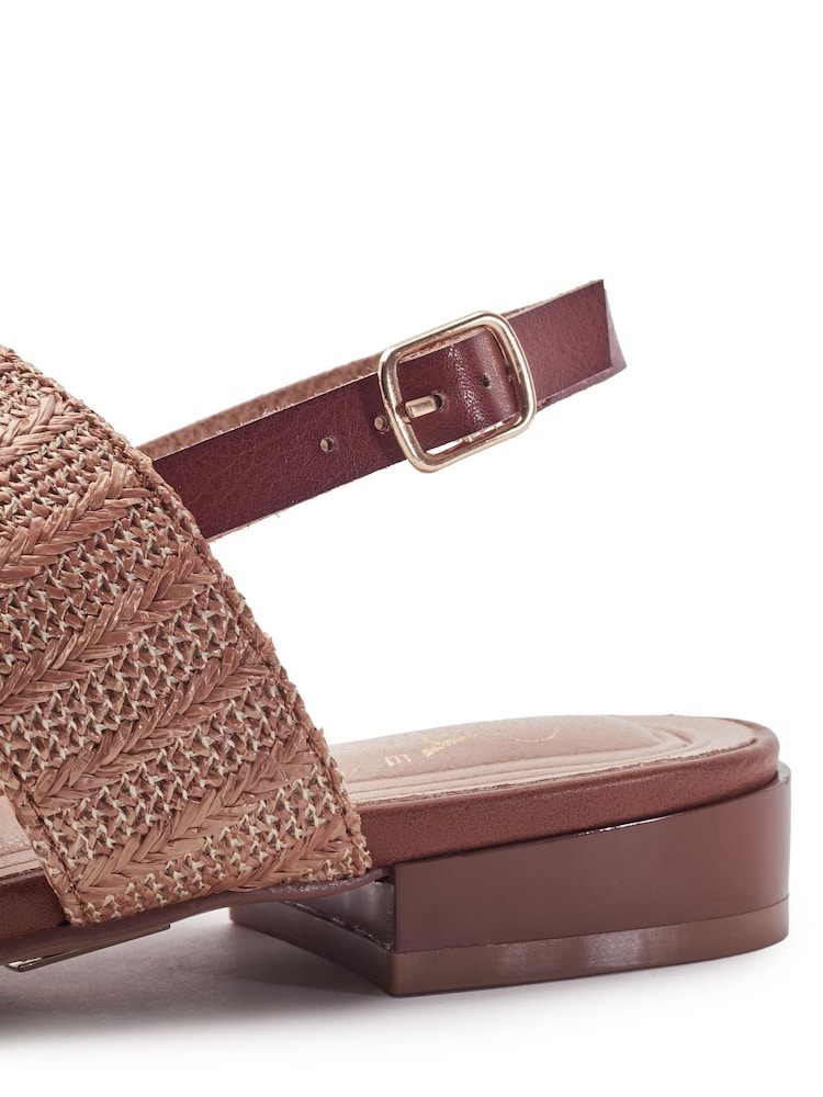 Marrón - Sandalias planas con piedras semipreciosas Lexia de Moda in Pelle - Imagen 4 de 4 Marrón - Sandalias planas con piedras semipreciosas Lexia de Moda in Pelle - Imagen 4 de 4