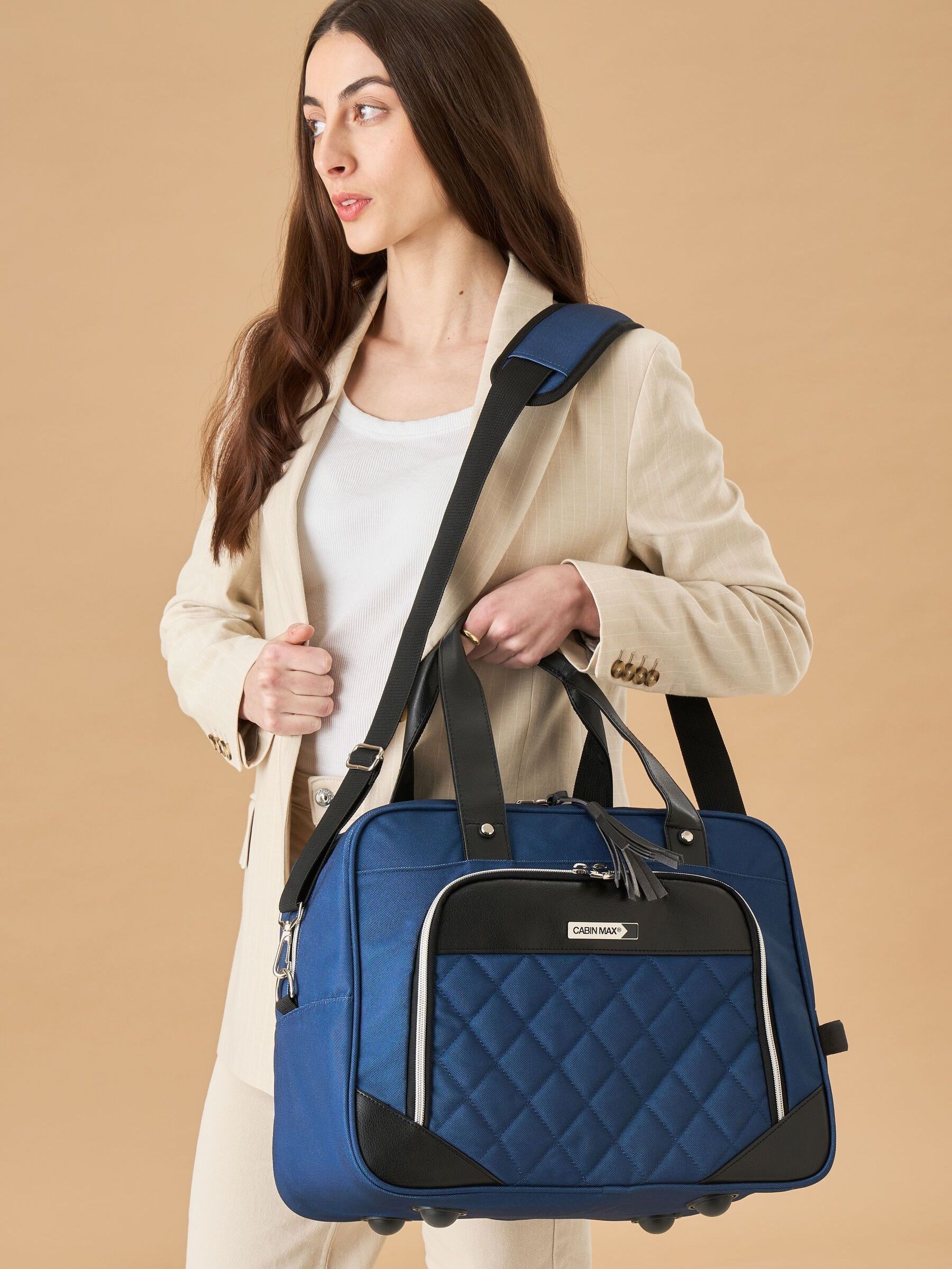 Vela 24L Women's Under Seat Holdall 40x30x20cm - - Image 5
